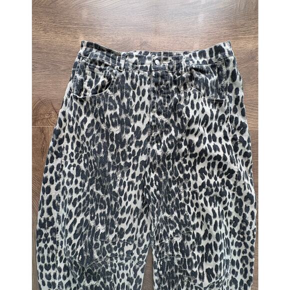 Eesome Leopard Print Barrel Jeans Size Large - Picture 9 of 9